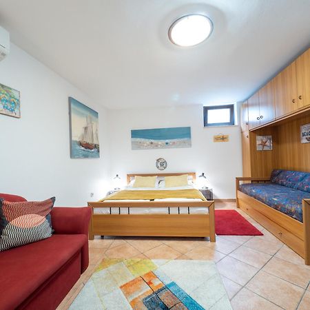 Apartments Zlatko & Mira Dorcic Baska  Bilik gambar