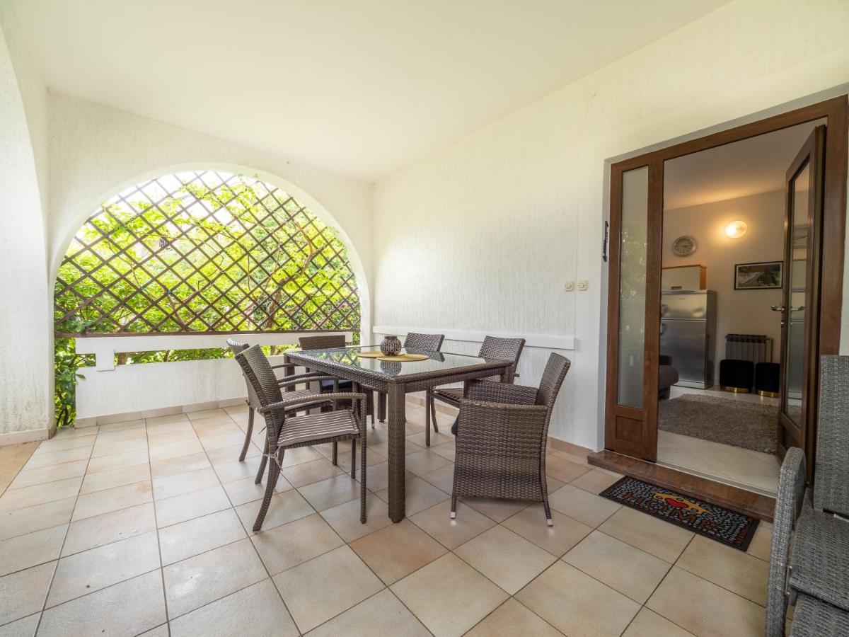 Apartments Zlatko & Mira Dorcic Baska  Luaran gambar