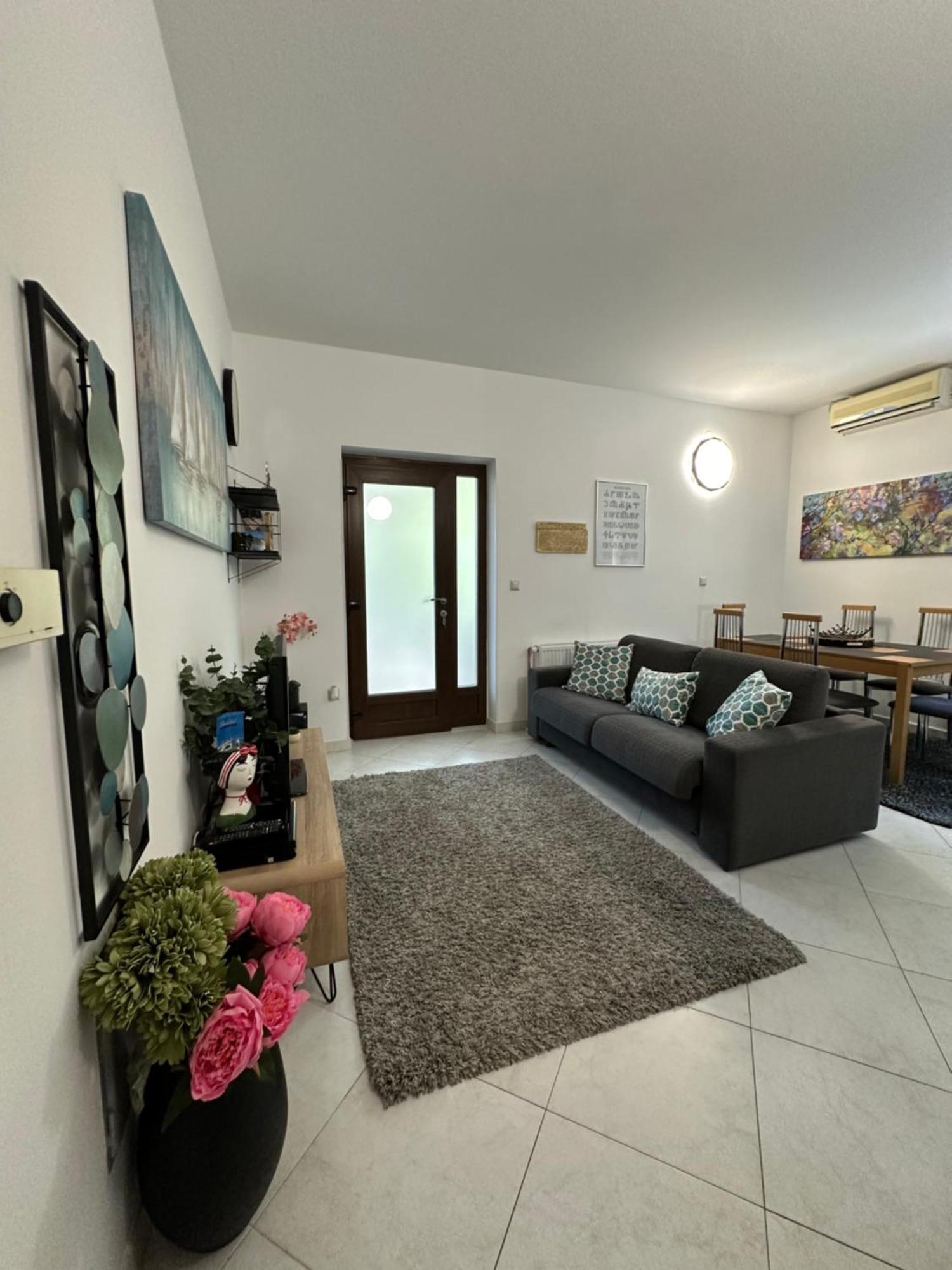 Apartments Zlatko & Mira Dorcic Baska  Luaran gambar